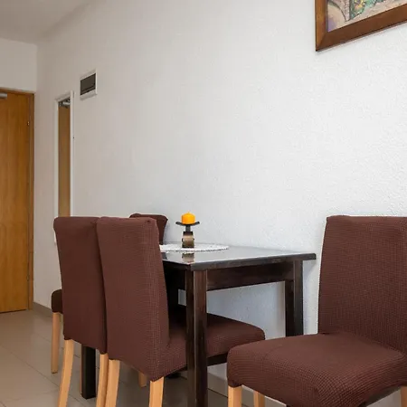 With Parking Space - 23221 شقة *