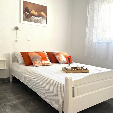 Apartment With Parking Space - 23221 Vir