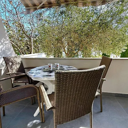 Apartman With Parking Space - 23221 Vir