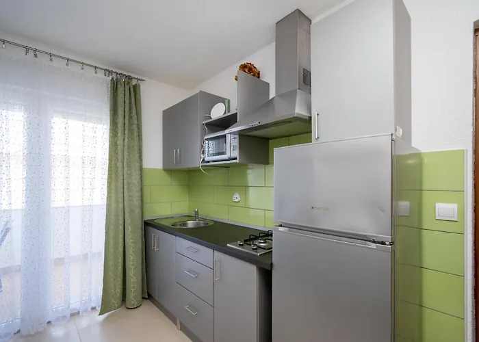 With Parking Space - 23221 Apartman Vir