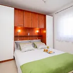 Apartament With Parking Space - 23221 *